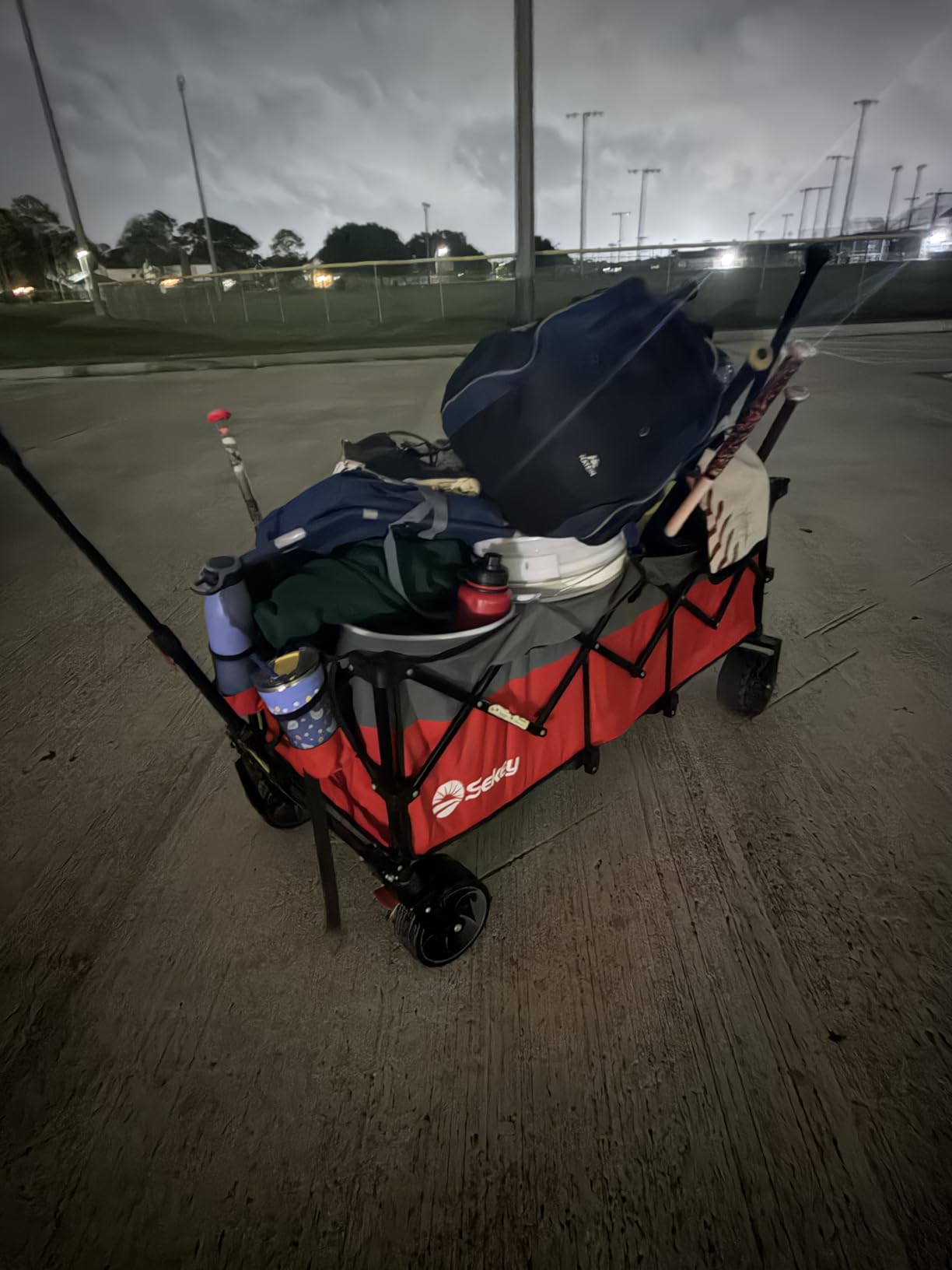 Sekey 48''L Collapsible Foldable Extended Wagon with 440lbs Weight Capacity, Heavy Duty 300L Folding Utility Garden Cart with Big All-Terrain Beach Wheels & Drink Holders. Black customer photo 2
