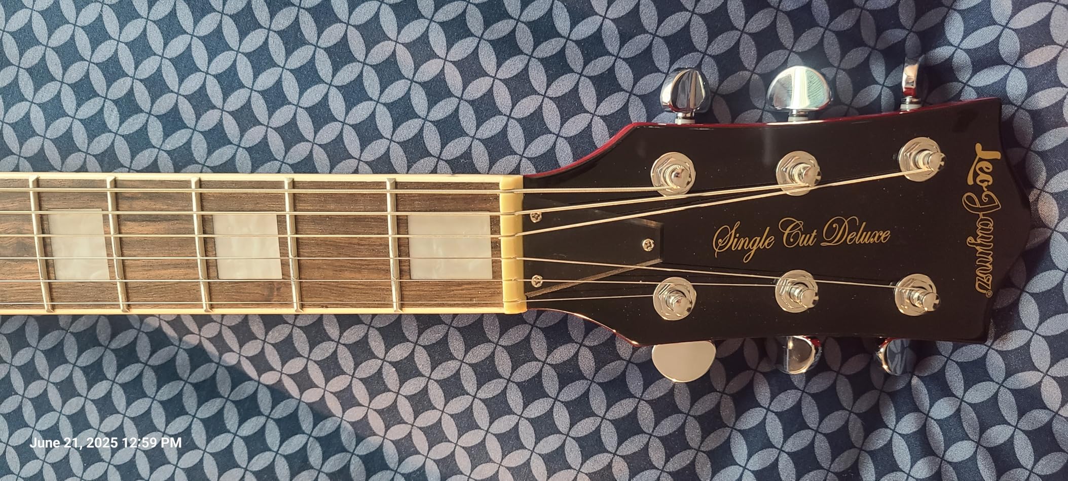 Leo Jaymz SC Series Electric Guitar - Mahogany Body, Laurel Fingerboard, Dual Humbuckers, Tune-O-Matic Bridge, C Neck, 18:1 Tuners (Sunburst) customer photo 1