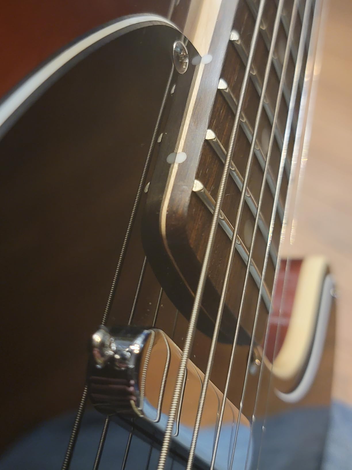 Squier Paranormal Custom Nashville Stratocaster, Laurel Fingerboard, Black Pickguard, Chocolate 2-Color Sunburst customer photo 1
