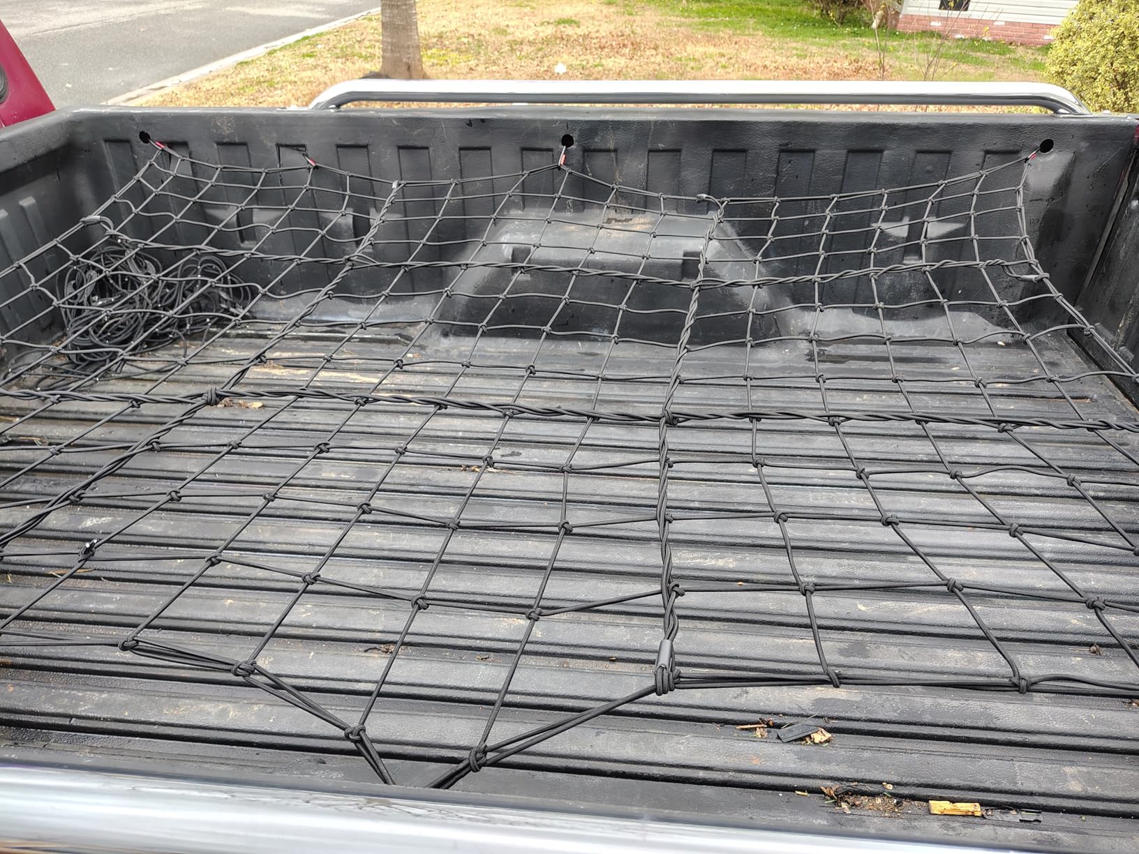 [Premium] 4'x6' Heavy Duty Cargo Net Stretches to 8' x 12', Extra Thick 10mm Cord Bungee Cargo Netting for Pickup Truck Bed, Roof Rack Net & 12 PCS Steel Carabiners customer photo 1