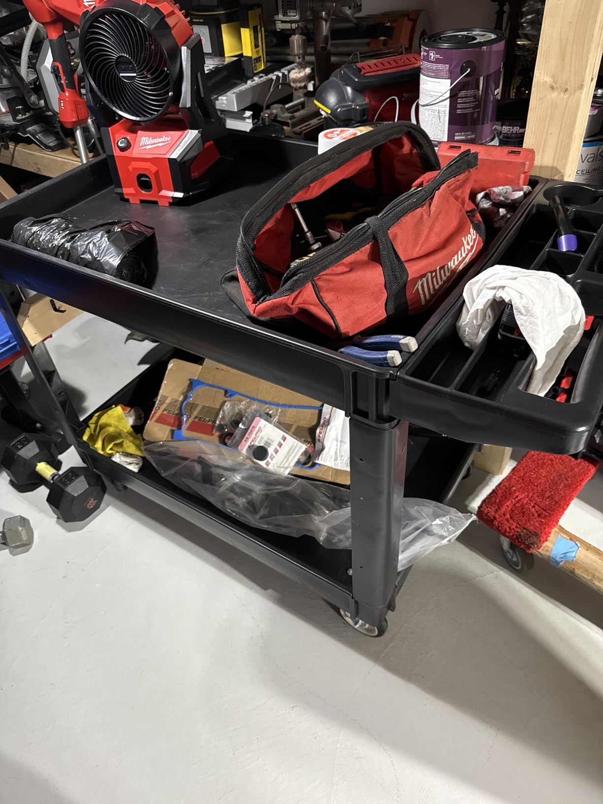 VEVOR Utility Service Cart 2 Shelf 550 lbs Heavy Duty Plastic Rolling Cart | Heavy Duty Utility Cart with 360° Swivel Wheels, Large Lipped Shelf, Ergonomic Storage Handle for Warehouse/Garage/Cleaning customer photo 1