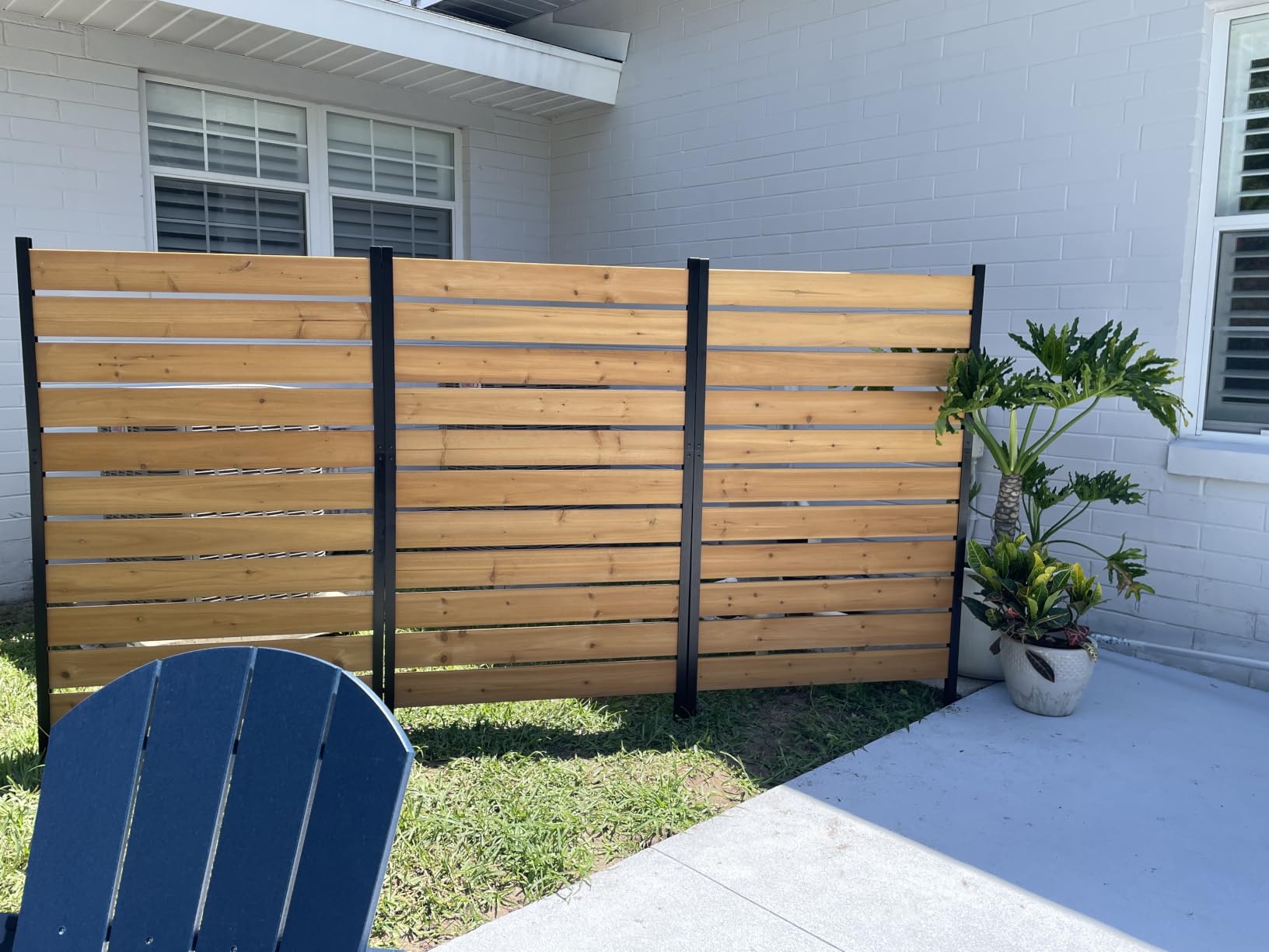 Concord Cedar Wood Privacy Screen, 5ft H x 3.2ft W, 1 Panel | No Dig Enclosure, Hide Trash Cans, Decorative Patio, Outdoor Fence, EC18022 customer photo 2
