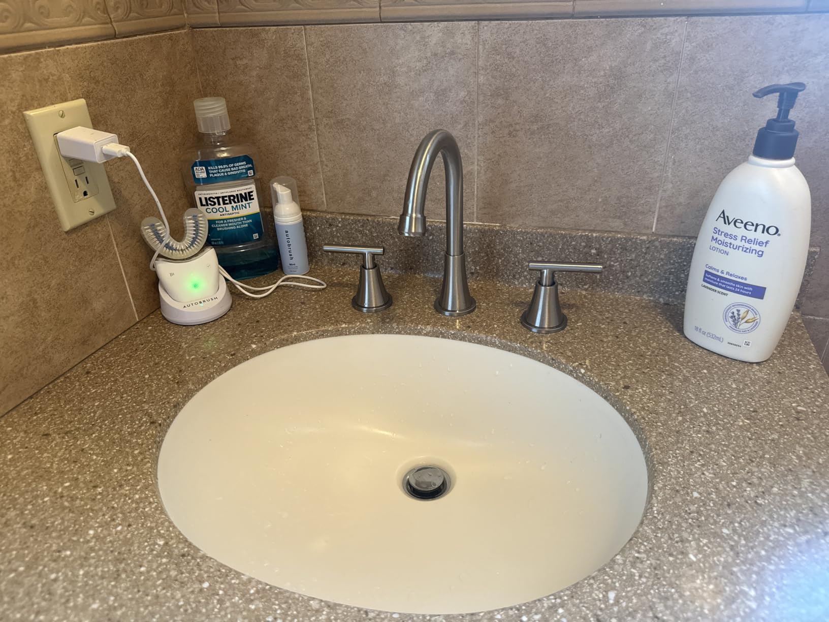 Bathroom Faucets for Sink 3 Hole, Hurran Matte Black Bathroom Sink Faucet with Pop-up Drain and Supply Lines, Stainless Steel Lead-Free Widespread Faucet for Vanity RV Farmhouse Sink customer photo 1