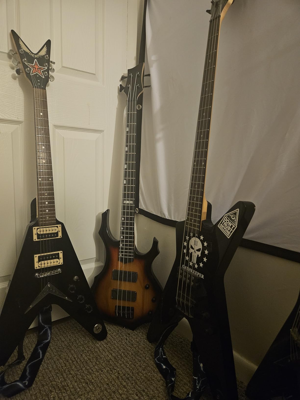 Ktaxon Electric Bass Guitar Full Size Flame Design Bass Set with 20 Watt Amplifier, Portable Bass Bag, Superior Amp Wire, Adjustable Guitar Strap, Plectrum, Wrench Tool(Matte Black) customer photo 1