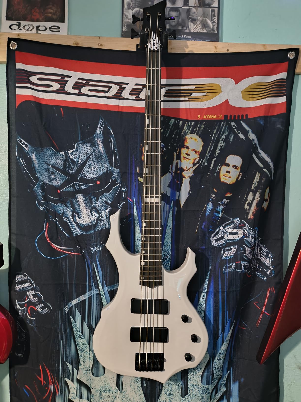 Ktaxon Electric Bass Guitar Full Size Flame Design Bass Set with 20 Watt Amplifier, Portable Bass Bag, Superior Amp Wire, Adjustable Guitar Strap, Plectrum, Wrench Tool(Matte Black) customer photo 2