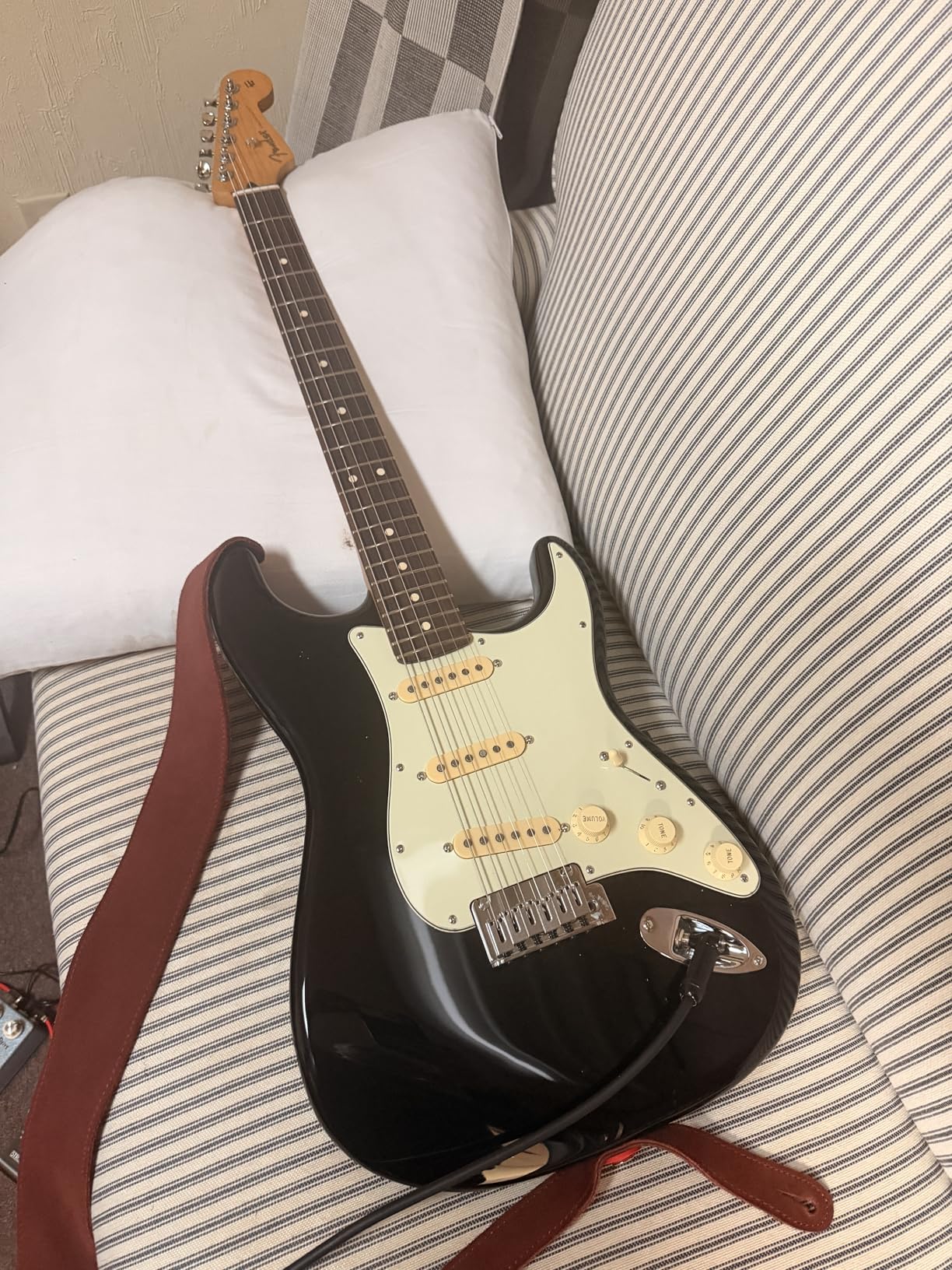 Musiclily Pro ST-60S Staggered Alnico 5 Single Coil Neck Middle Bridge Pickups Set 5.8K for Strat Style Electric Guitar, Cream customer photo 2