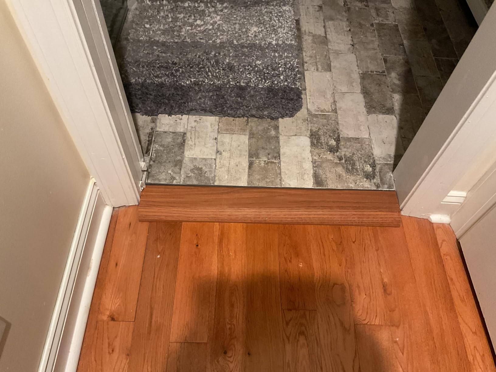 Kigley Solid Red Oak Interior Threshold Wood Overlap Threshold Doorways Reducer Threshold, 36 Inches Long (Classic Style) customer photo 1