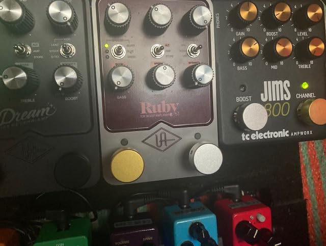 TC Electronic JIMS 800 PREAMP Guitar Pedal | Twin-Channel Guitar Preamp with Independent Channel Controls, Pre/Post Boost & Dedicated Outputs for DI and Headphones customer photo 1