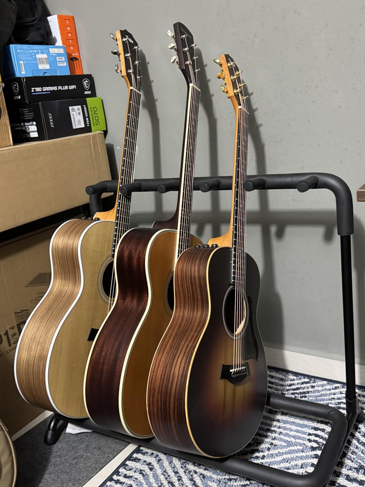 Taylor 214ce Grand Auditorium Acoustic-Electric Guitar - Natural customer photo 1