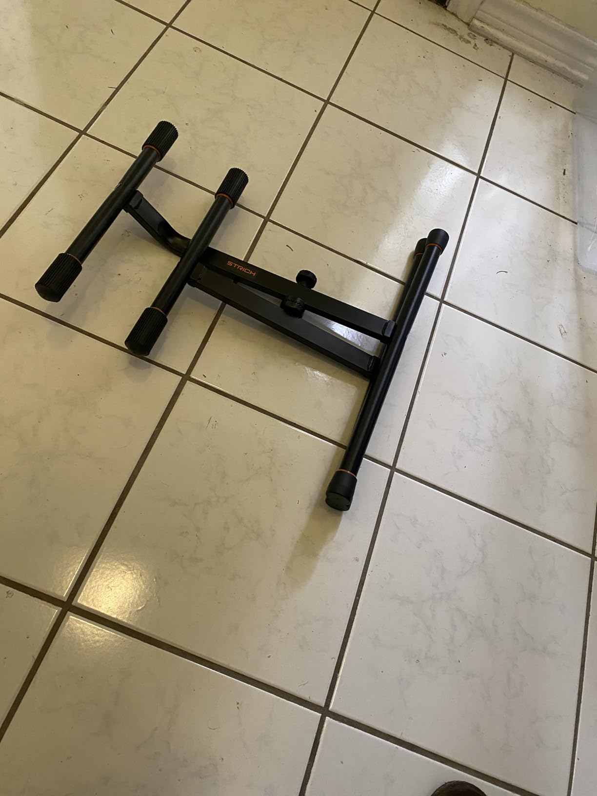 STRICH Amp Guitar Stand, Middle Profile Guitar Combo Speaker Stand, X-Shape Folding Amplifier Stand, Fully Collapsible, Black, SAT-02 customer photo 1
