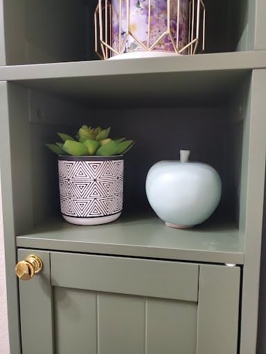 VASAGLE Tall Storage Cabinet with Lights, Slim Freestanding Cabinet with Adjustable Shelves, for Small Spaces, Bathroom, Living Room, Modern, 11.8 Inches Wide, Forest Green UBBC566C01 customer photo 2