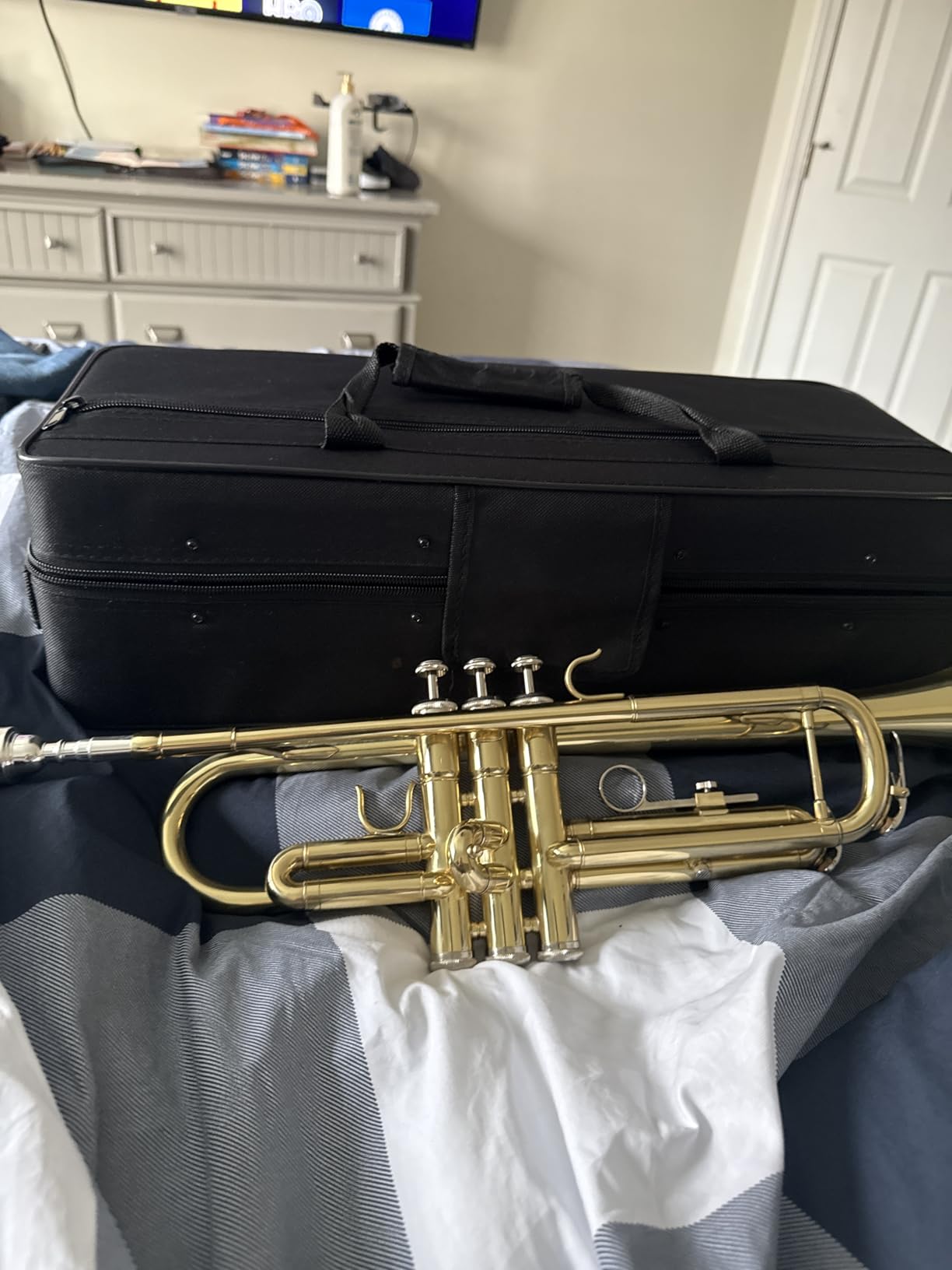 Bb Trumpet for Beginners - Standard B Flat Brass Instrument with 7C Mouthpiece, Hard Case & Cleaning Kit, Student Trumpet for Band Practice, Lessons & Gift (Black) customer photo 1
