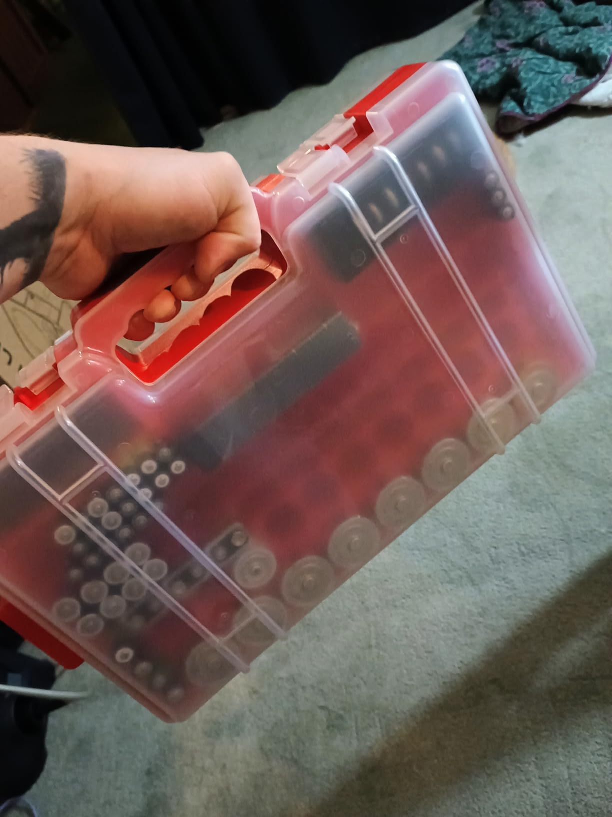 Narotood Battery Organizer Storage Holder Box Case with Tester, Ultra-Large 280+ Batteries Double-Sided Variety Pack,Holds AA AAA 4A C D Cell 9V 3V Lithium18650 LR44 CR2 CR123 CR1632 - Red customer photo 1