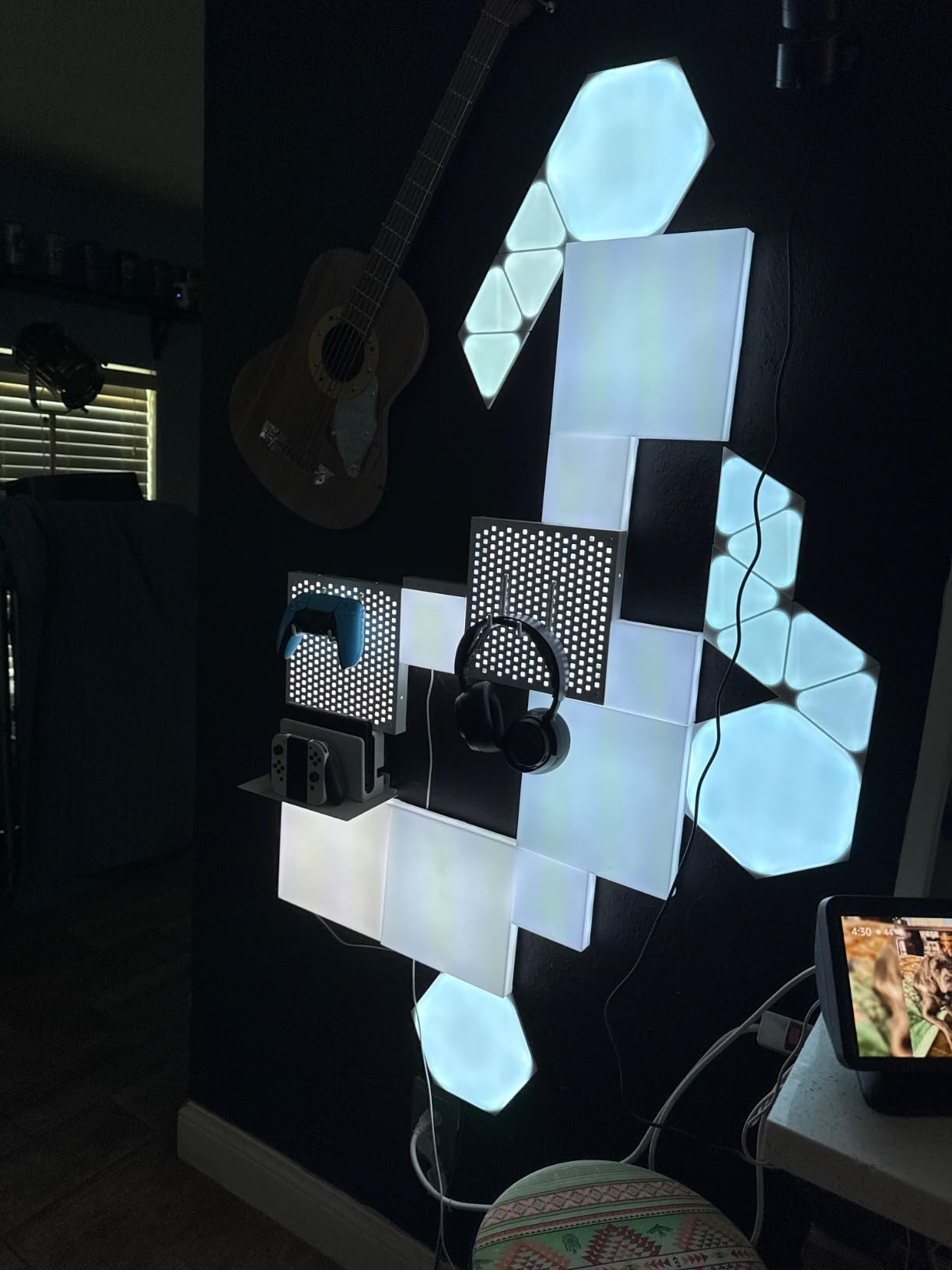 Nanoleaf Blocks Smart LED Wall Light Panels, Square WiFi Wall Decor Lights with Music Sync, 16M+, Compatible with Alexa/Google Assistant, DIY Gaming Light for Home Decor (9 Panels + 1 Shelf) customer photo 1