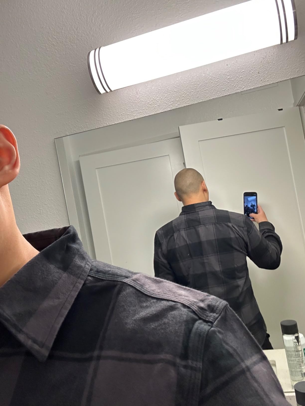 Men's Loose Fit Heavyweight Flannel Long-Sleeve Plaid Shirt customer photo 2