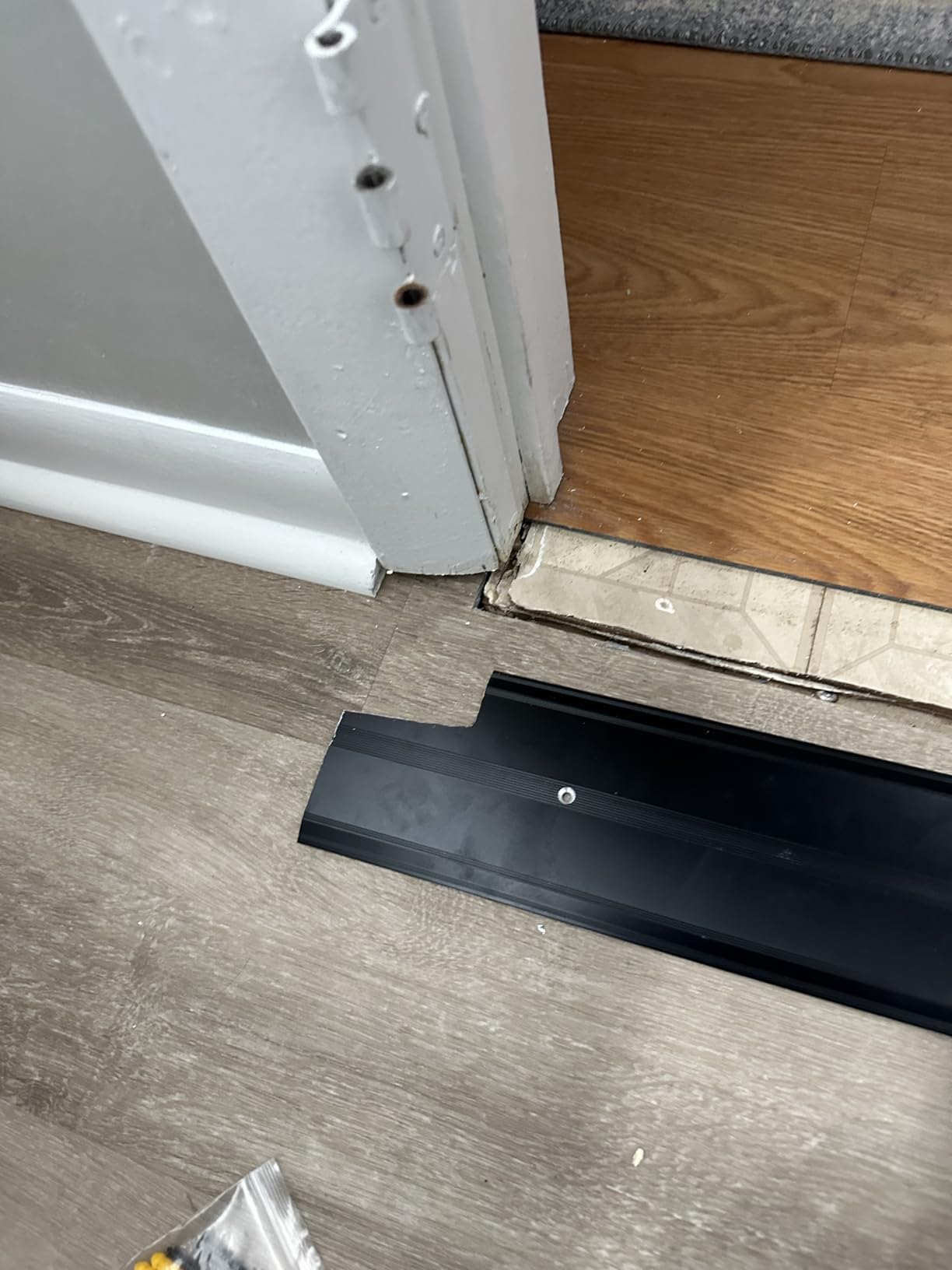 Aluminum Metal Door Threshold, Floor Transition Strip, 36'' L x 2.4'' W x 0.1'' H, Flat-Profile Threshold, Flooring Gaps Carpet Vinyl Wood, Stylish Doorway Transition Draft Protection (Black) customer photo 2