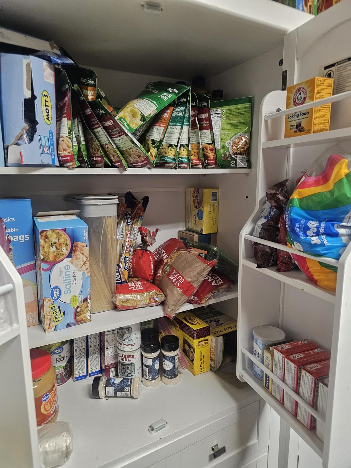 VASAGLE Pantry Cabinet, 15.7 x 30 x 71.7 Inches, Freestanding Tall Cupboard Storage Cabinet with a Drawer, 2 Cabinets, 6 Adjustable Shelves, Forest Green UBBK561C01 customer photo 1