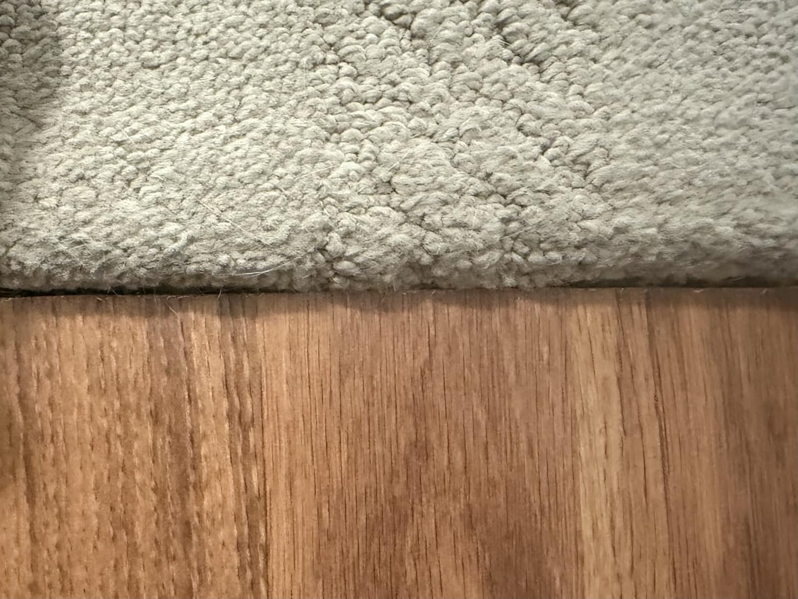 Floor Transition Strip Vinyl Door Threshold Ramp Self Adhesive Carpet Edging Strip Doorway Edge Trim, Overlap Edge Reducer for Laminate Carpet, Floor, Tile (Brown Wood Grain, 1/5