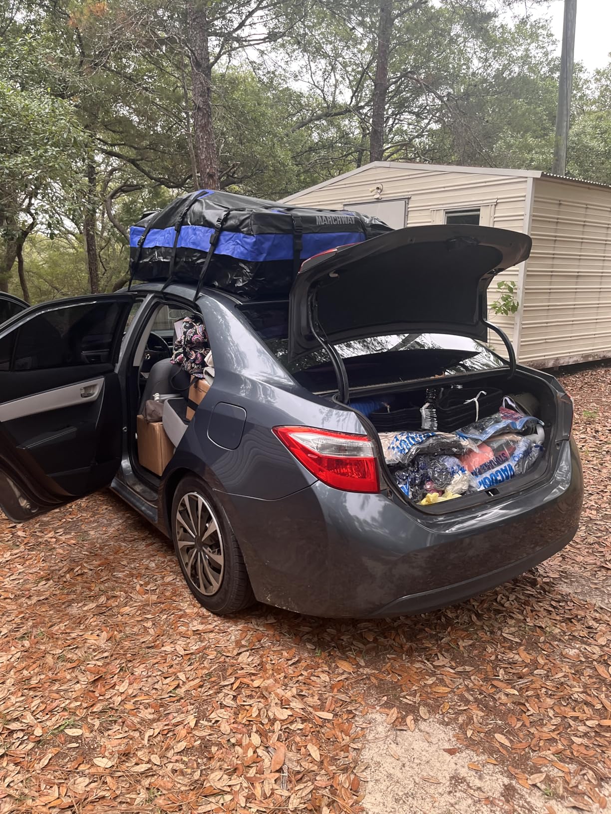 MARCHWAY Waterproof Car Roof Luggage Bag, Weatherproof Soft Shell Rooftop Cargo Carrier Bag for Vehicles with or Without Rack. 6 Door Hooks, Anti Slip Mat, Lock Included (21 Cubic Feet, Black) customer photo 2