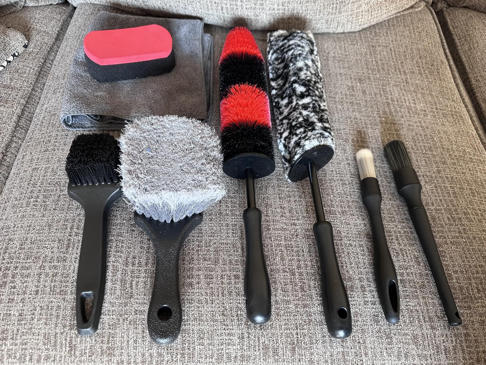 9Pcs Car Wheel Detailing Brush Kit - Scratch-Free Rim & Tire Cleaner Brushes with Tire Shine Pad, Microfiber Towel & Bag - Heavy-Duty Auto Detailing Tools for Cars, Trucks, RVs & Motorcycles customer photo 2