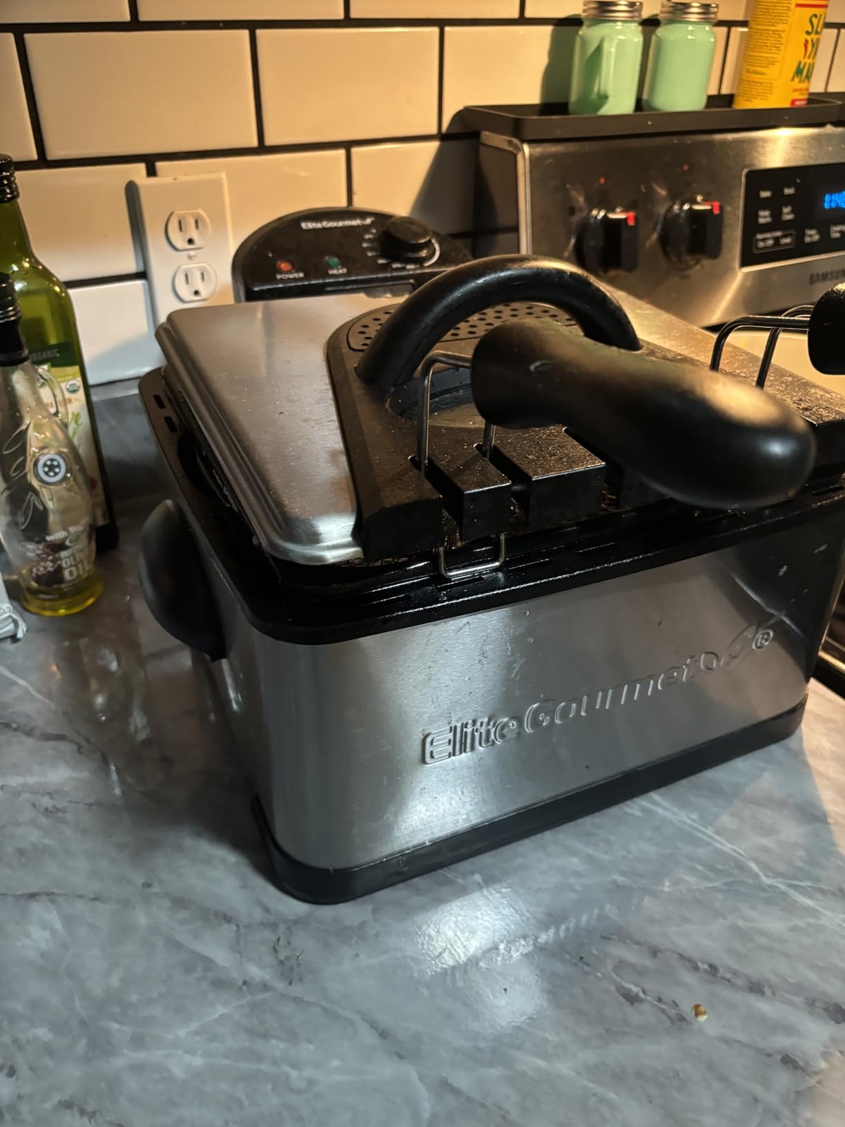 Elite Gourmet EDF-401TXB Electric 4.5 Qt. / 17 Cup Immersion Deep Fryer 3-Baskets, 1700-Watt, Timer Control, Adjustable Temperature, Lid with Viewing Window and Odor Free Filter customer photo 1
