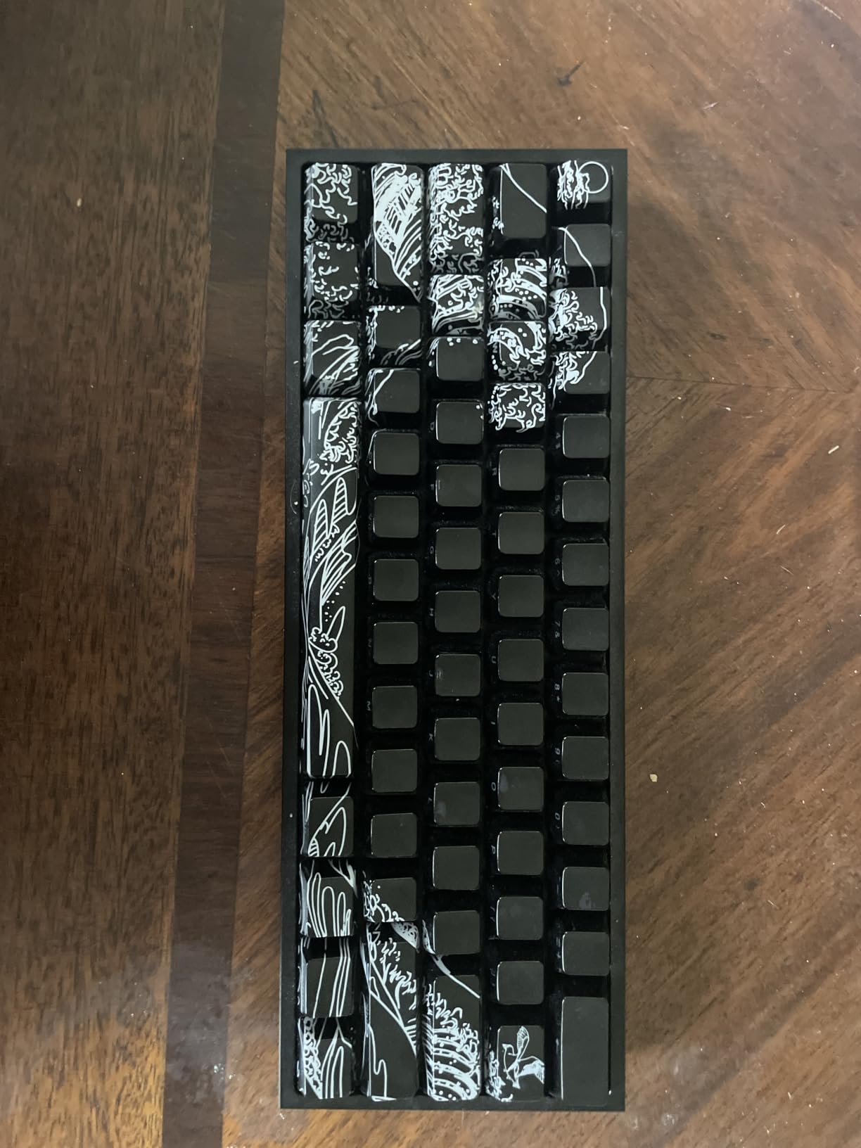 kutethy KY60 Hollow Out Aluminum Keyboard Case, 60% Mechanical Keyboard Shell Custom Keyboard Barebones Compatible with Wooting60 Mad60 Win60 GH60 60HE (Black) customer photo 2