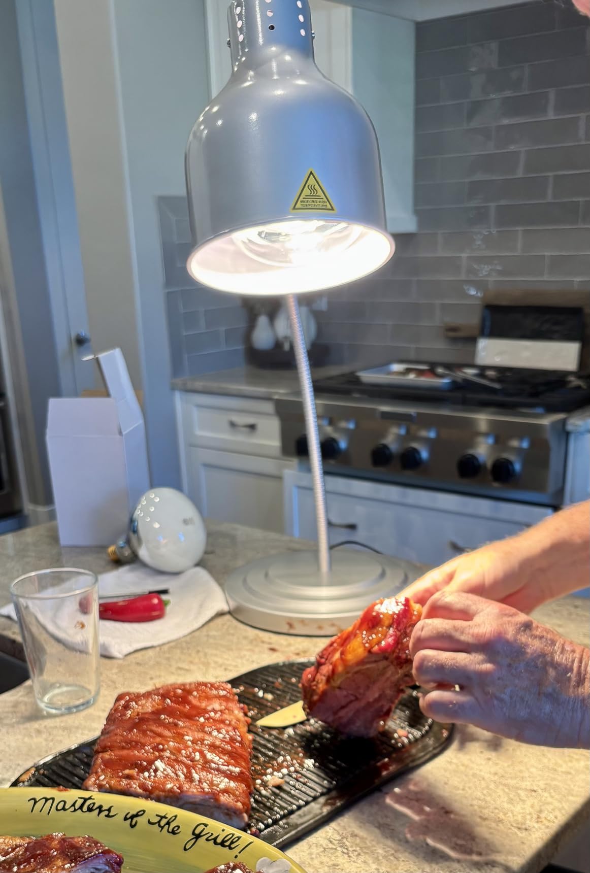 Food Heat Lamp, Commercial Food Warmer Lamp Includes 250W Infrared Bulb, 110V Stainless Steel Heat Lamps for Food Warming in Restaurant, Buffet, Catering, Home (Silver, 2 Bulbs) customer photo 1