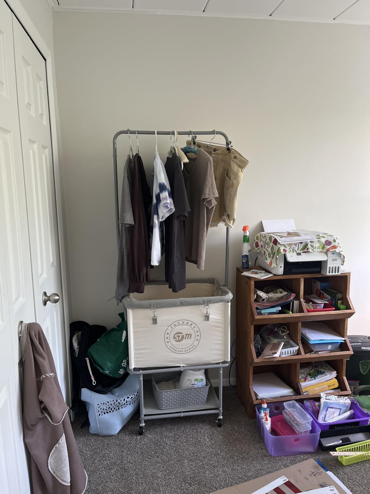 STORAGE MANIAC Rolling Laundry Cart with Hanging Bar & Storage Shelf, 110L Heavy Duty Large Laundry Basket with Clothes Hanging Rod, Sturdy Clothes Hamper with Lockable Wheels, Beige customer photo 1