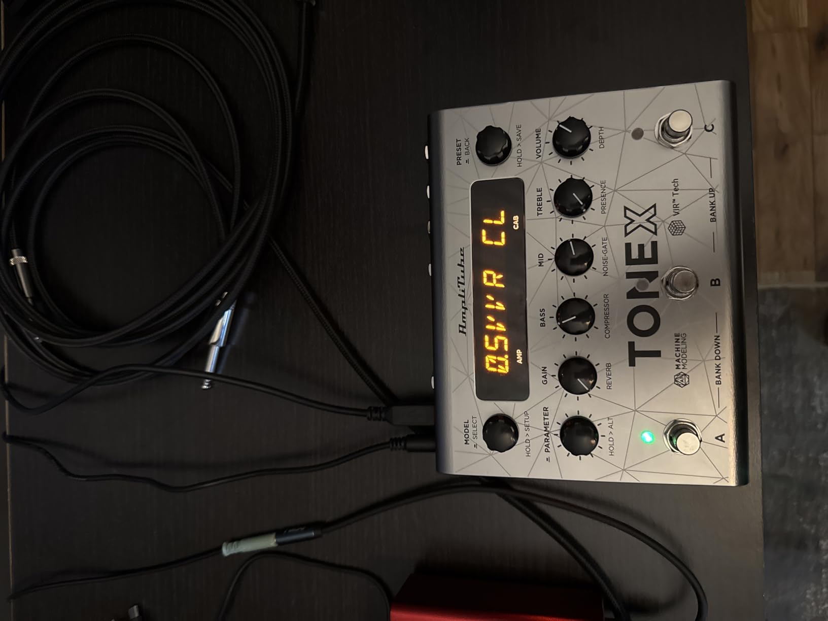 TONEX Pedal Bass Edition - Bass Guitar Pedal for AI Machine Modeled Amps, Cabs, Stomps with Onboard FX, Midi, VIR Cabs and Custom IR Loader customer photo 1
