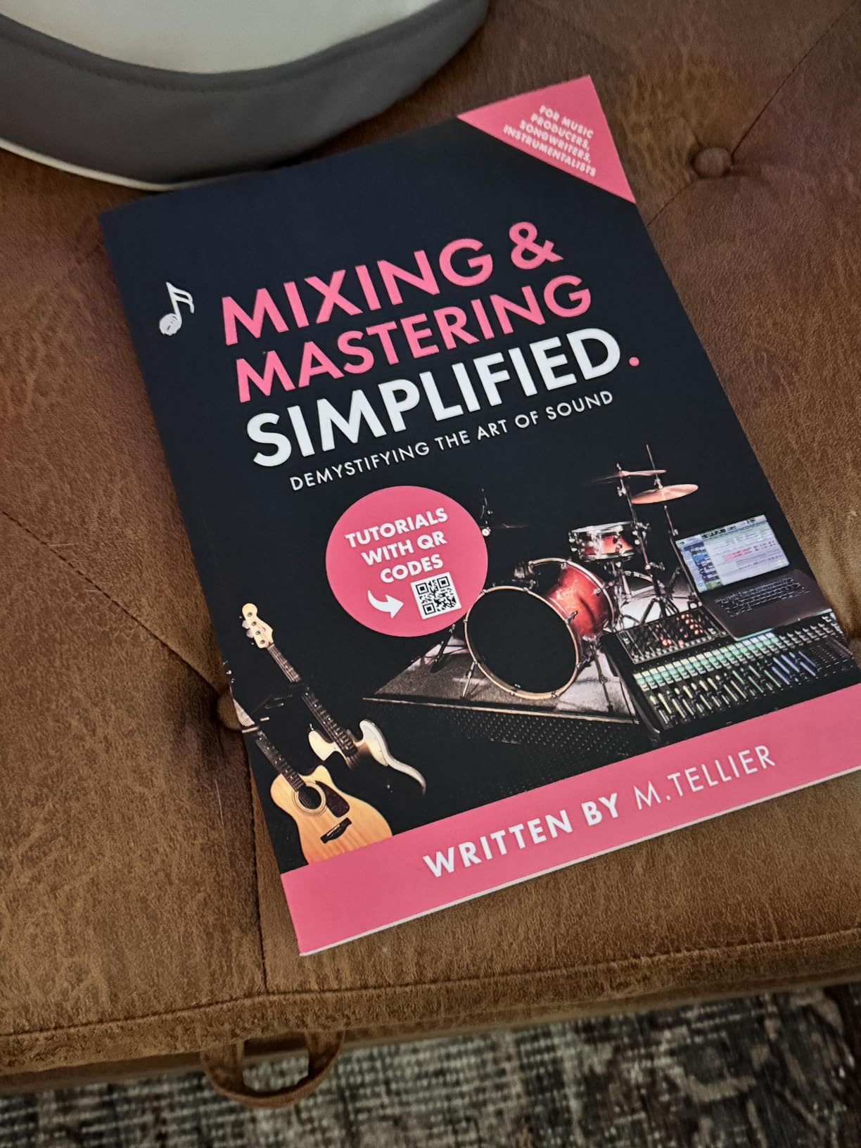 Mixing & Mastering Simplified: Demystifying The Art Of Sound customer photo 1